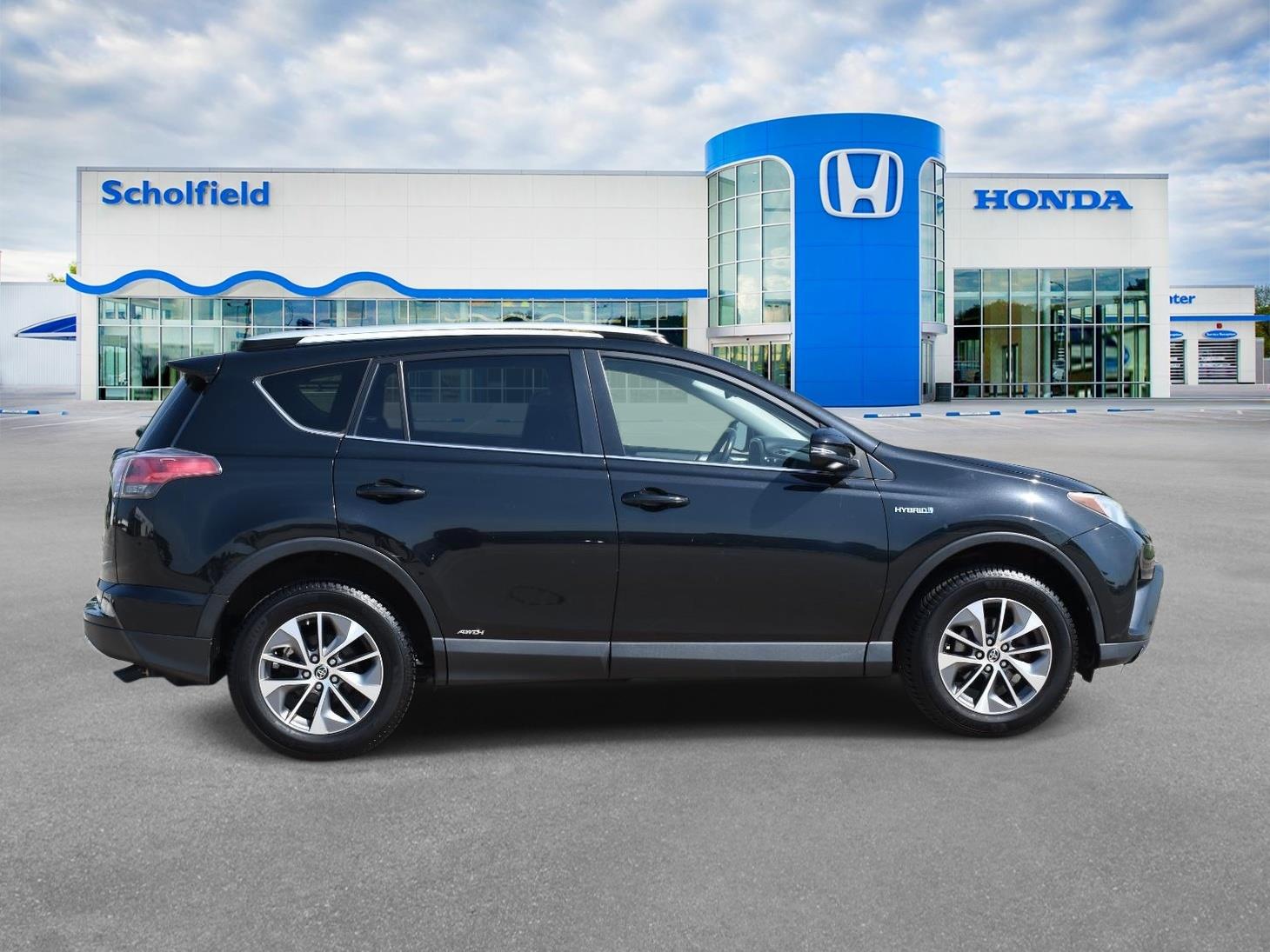 Used 2016 Toyota RAV4 XLE with VIN JTMRJREV8GD029780 for sale in Wichita, KS