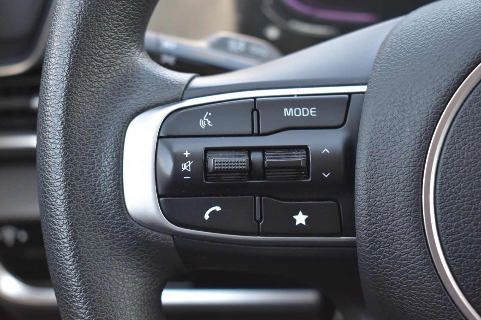 2024 Kia Sportage LX photo 5