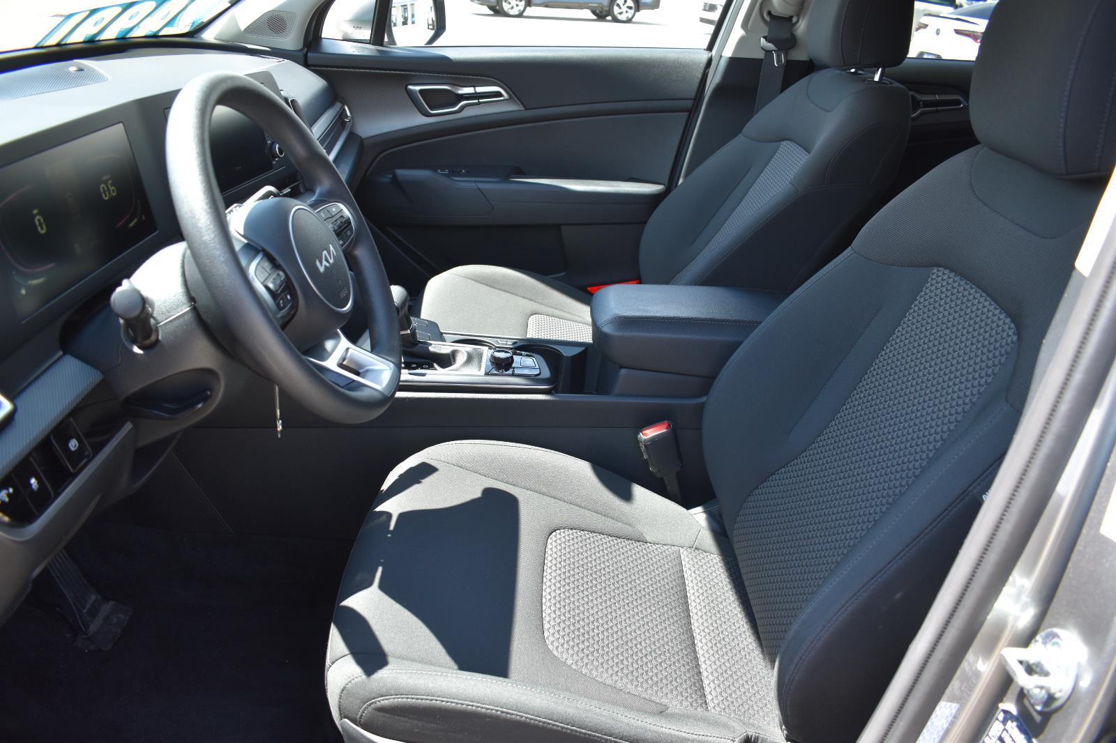 2024 Kia Sportage LX photo 21