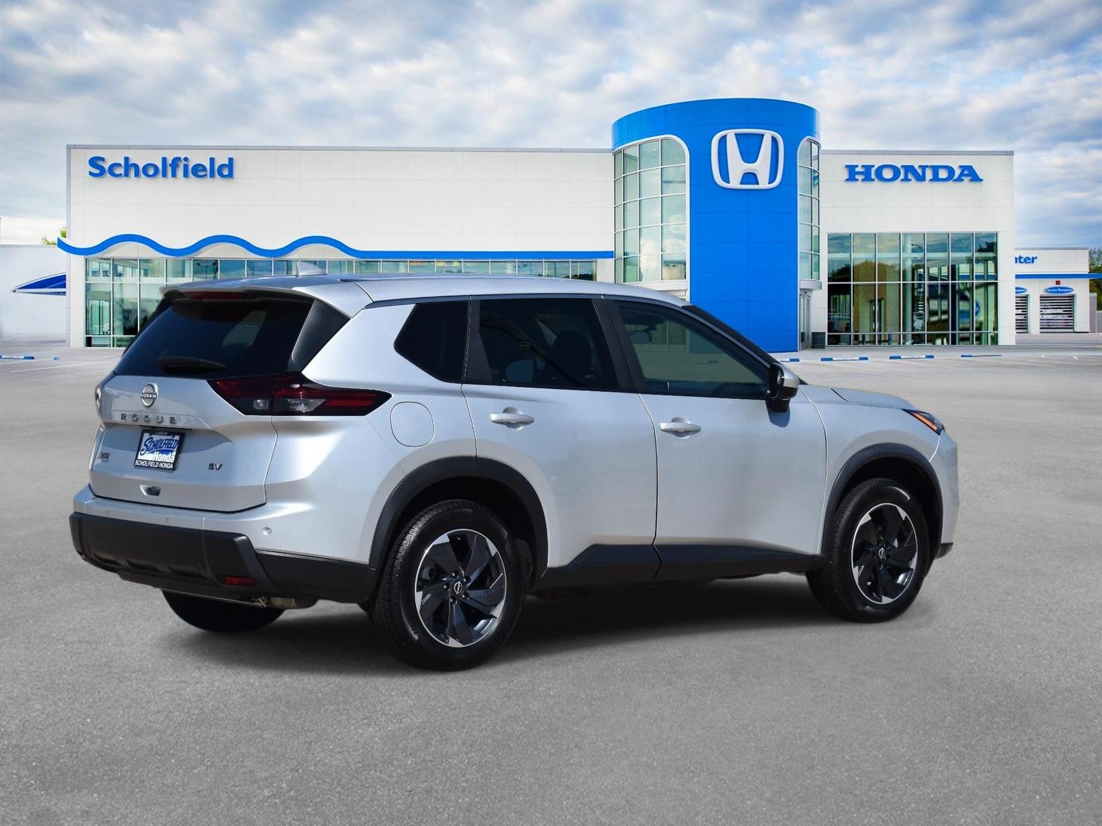 2024 Nissan Rogue SV photo 3