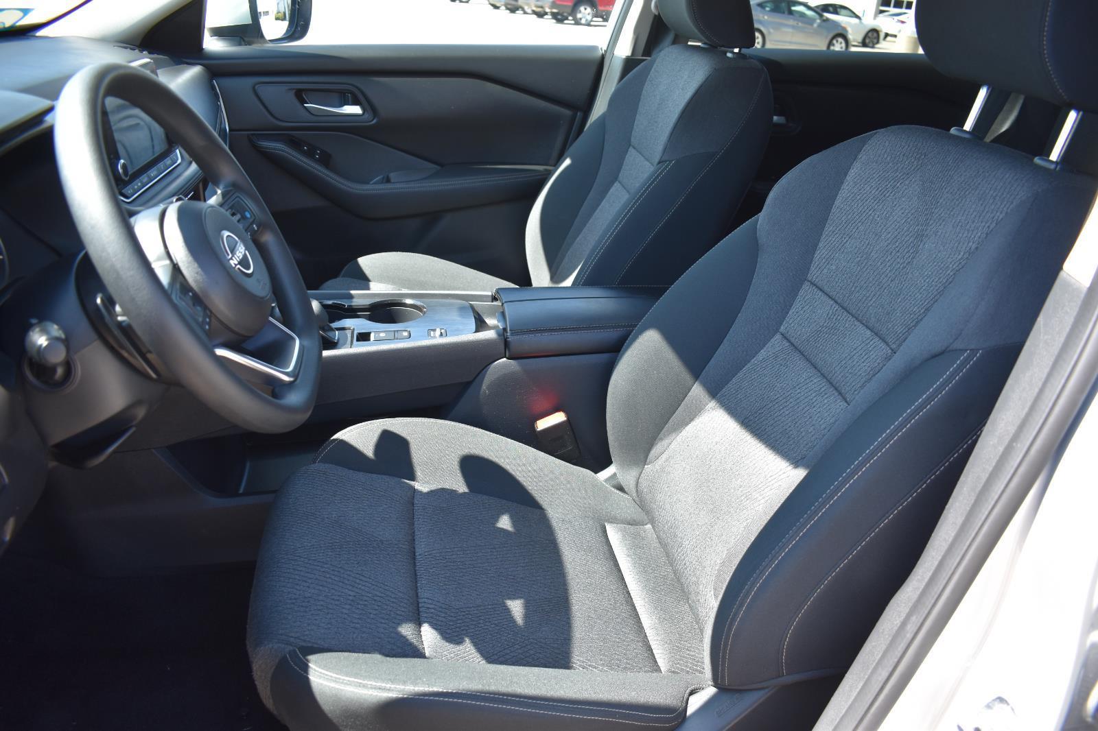 2024 Nissan Rogue SV photo 23