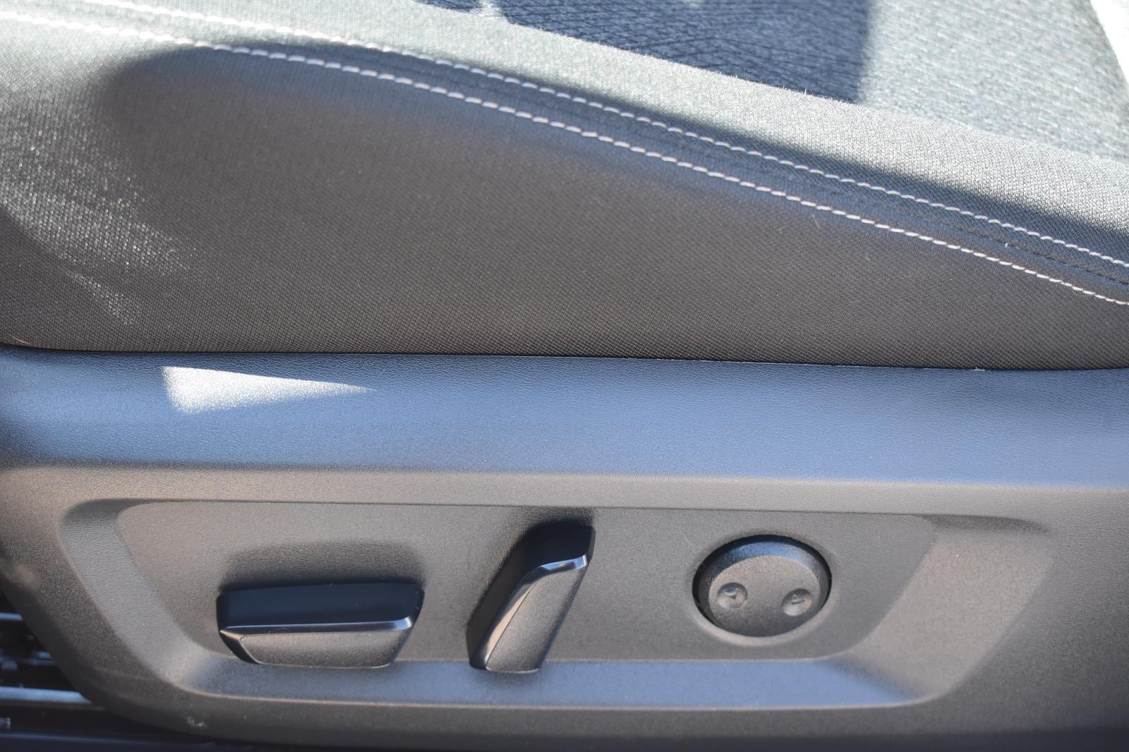 2024 Nissan Rogue SV photo 24