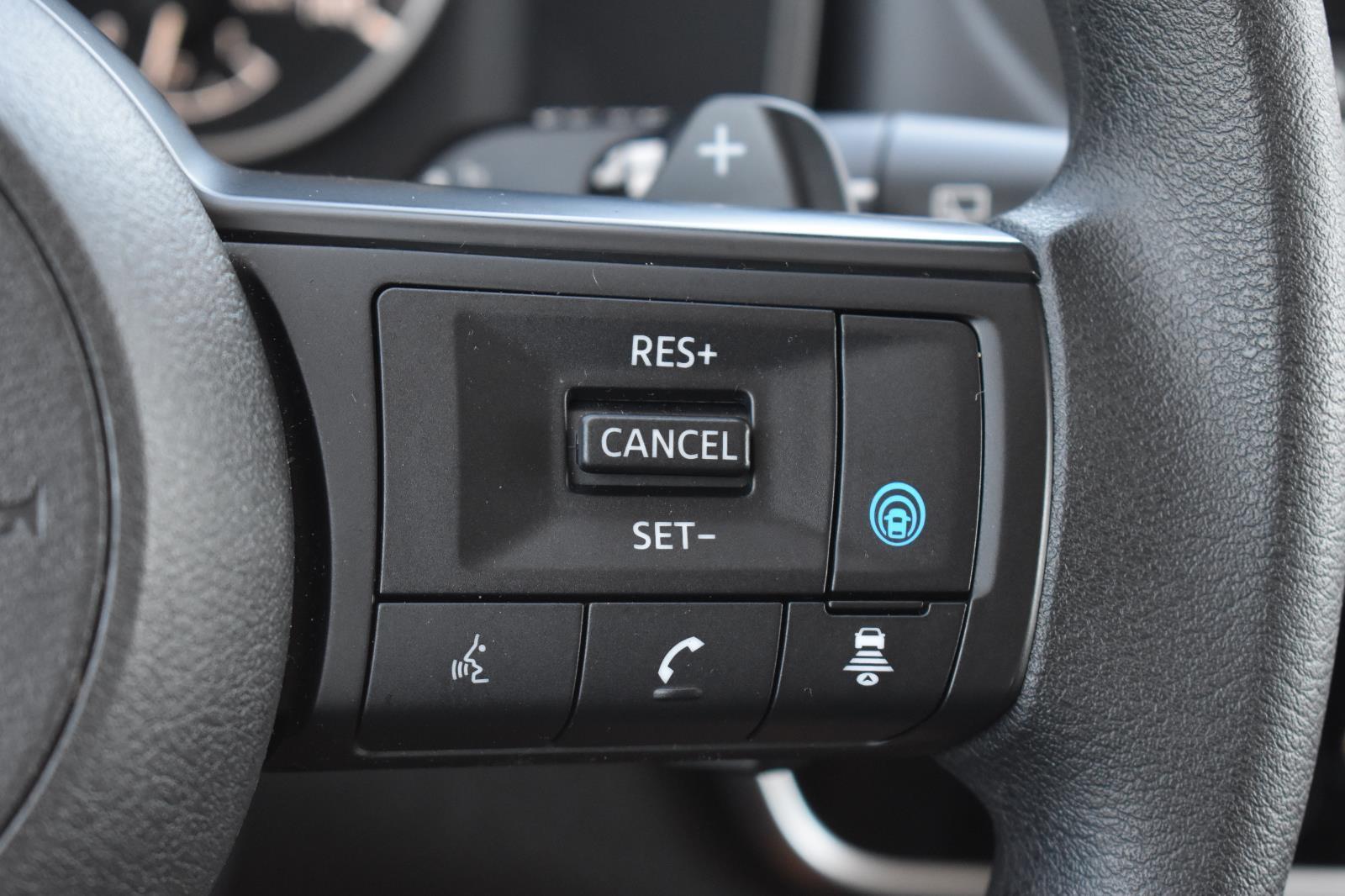 2024 Nissan Rogue SV photo 7
