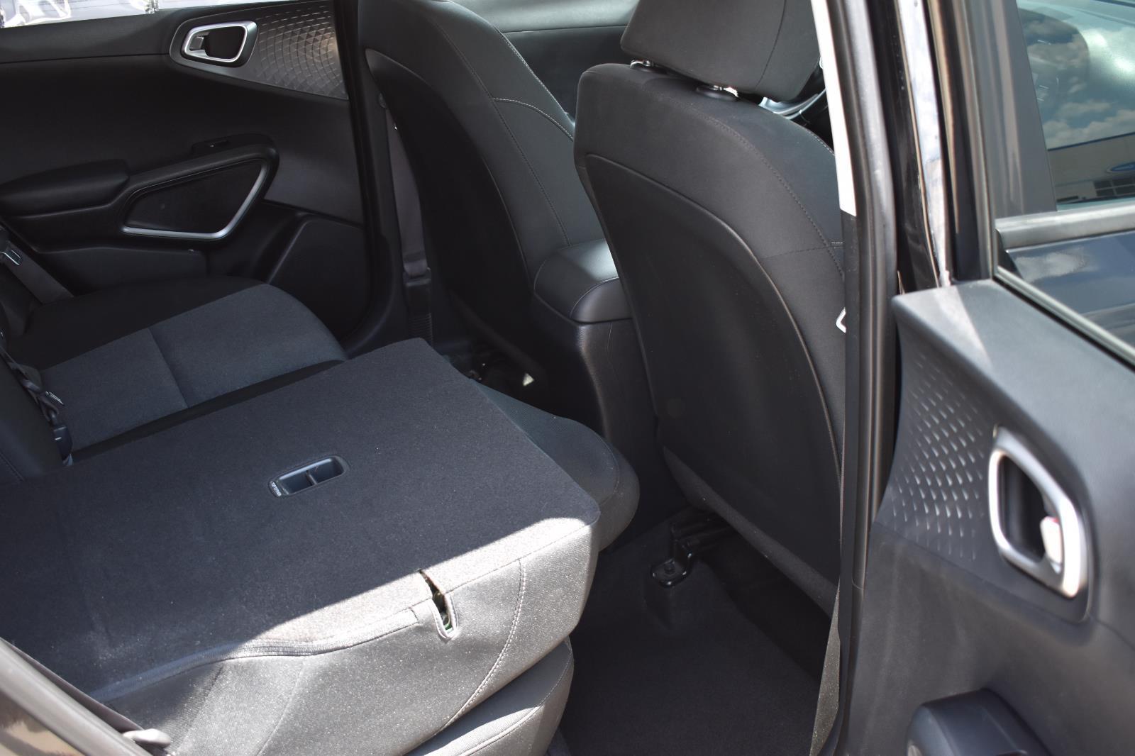 2021 Kia Soul GT-Line photo 15