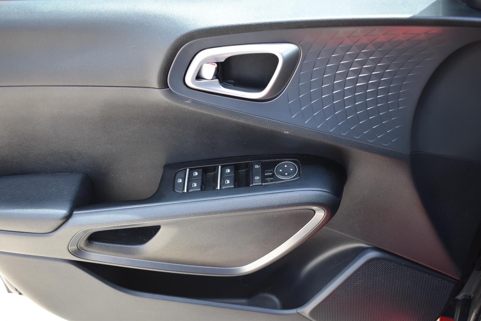 2021 Kia Soul GT-Line photo 22