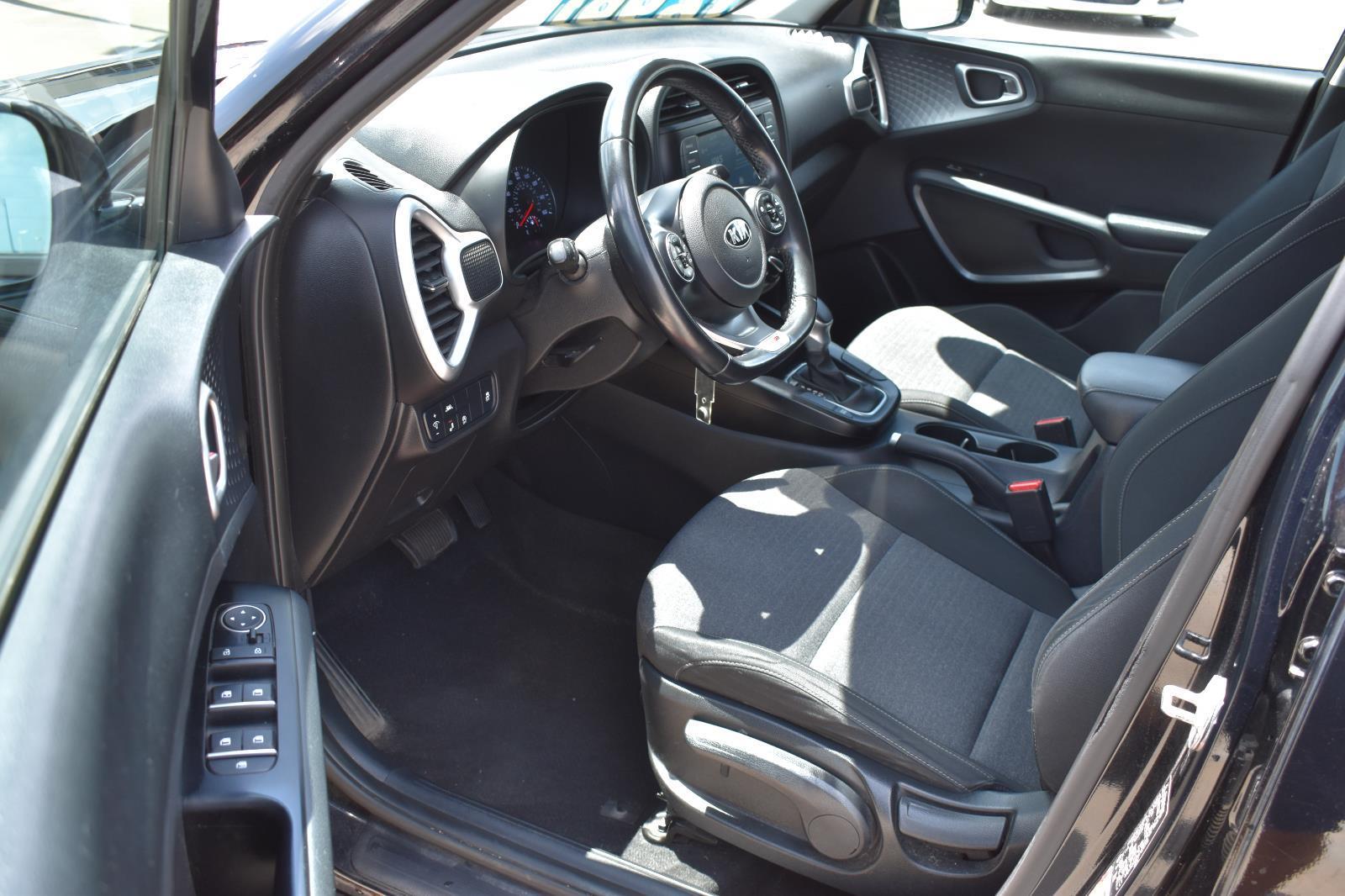 2021 Kia Soul GT-Line photo 23