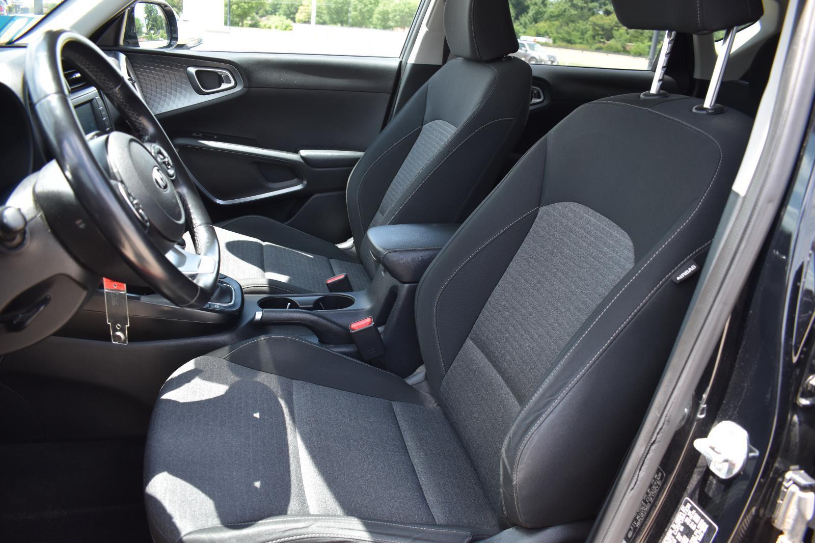 2021 Kia Soul GT-Line photo 24