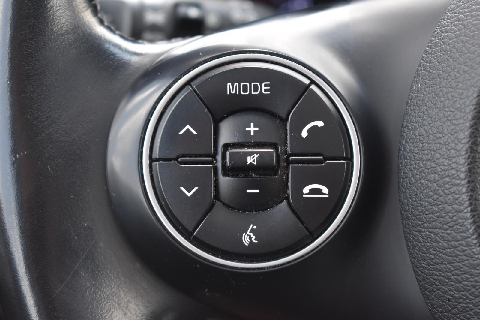 2021 Kia Soul GT-Line photo 5