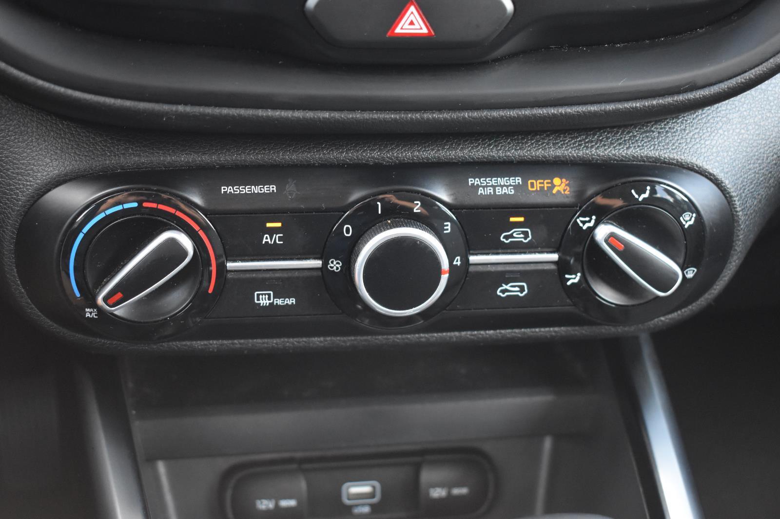 2021 Kia Soul GT-Line photo 8