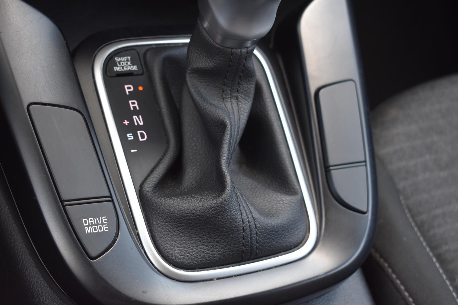 2021 Kia Soul GT-Line photo 9