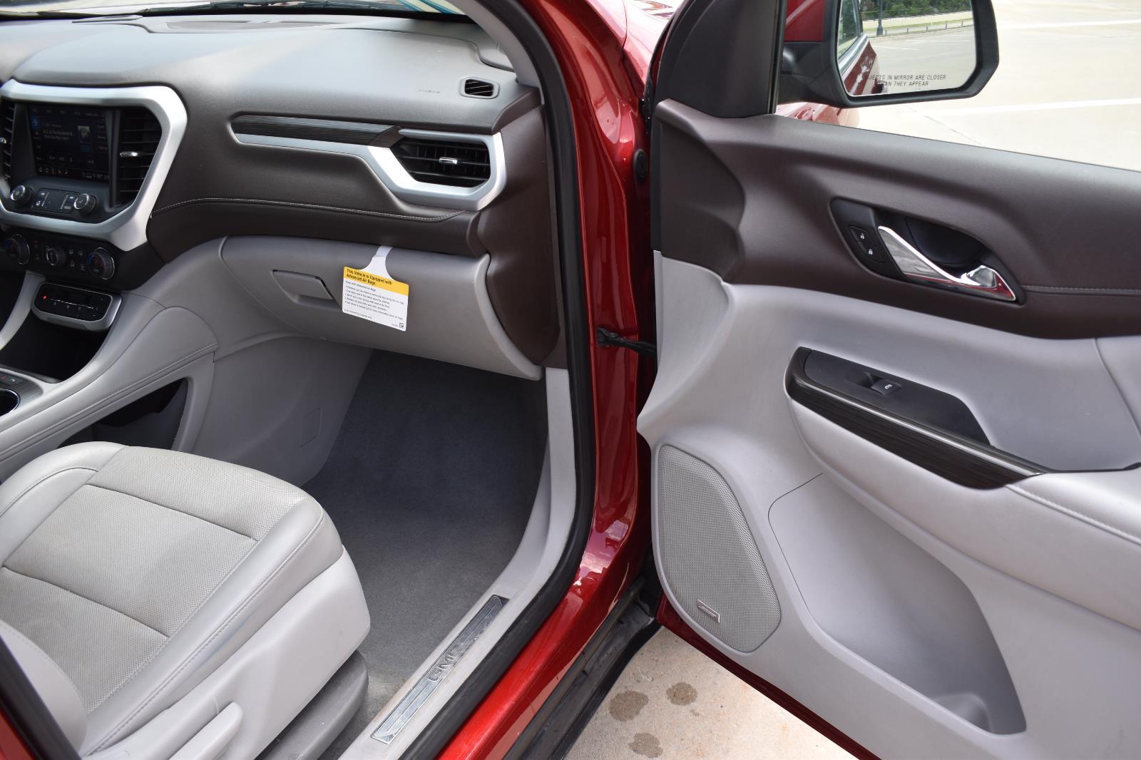 2023 Gmc Acadia SLT photo 16