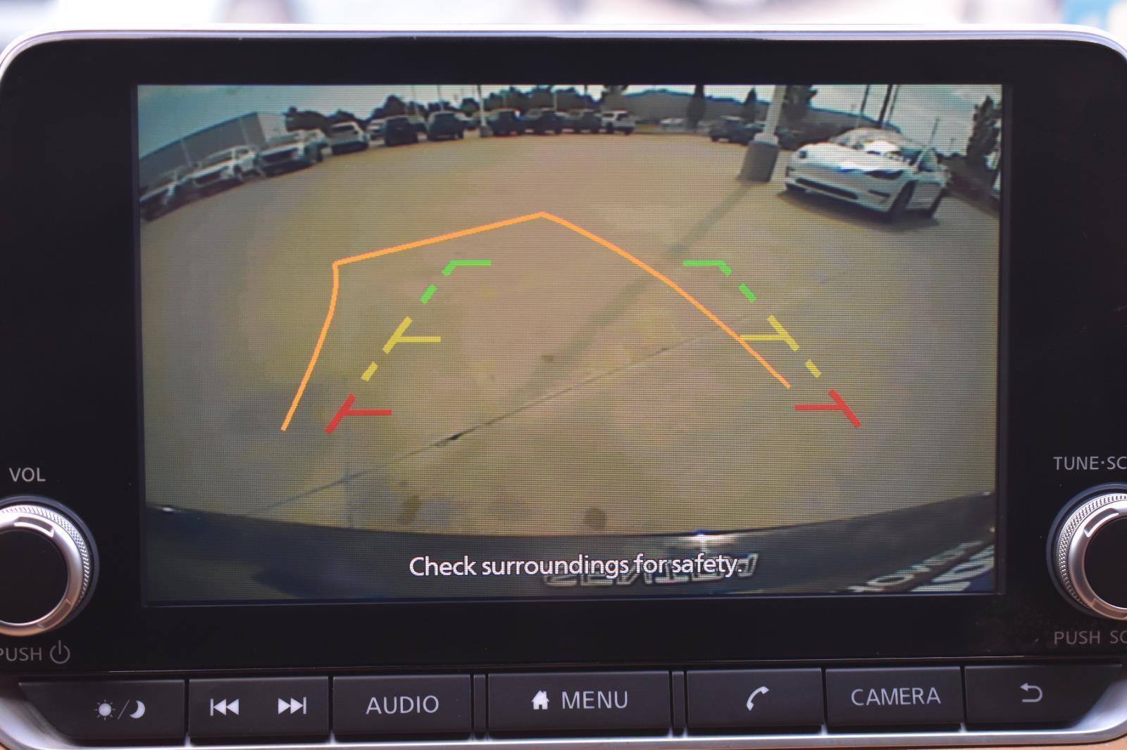 2022 Nissan Sentra SV photo 3