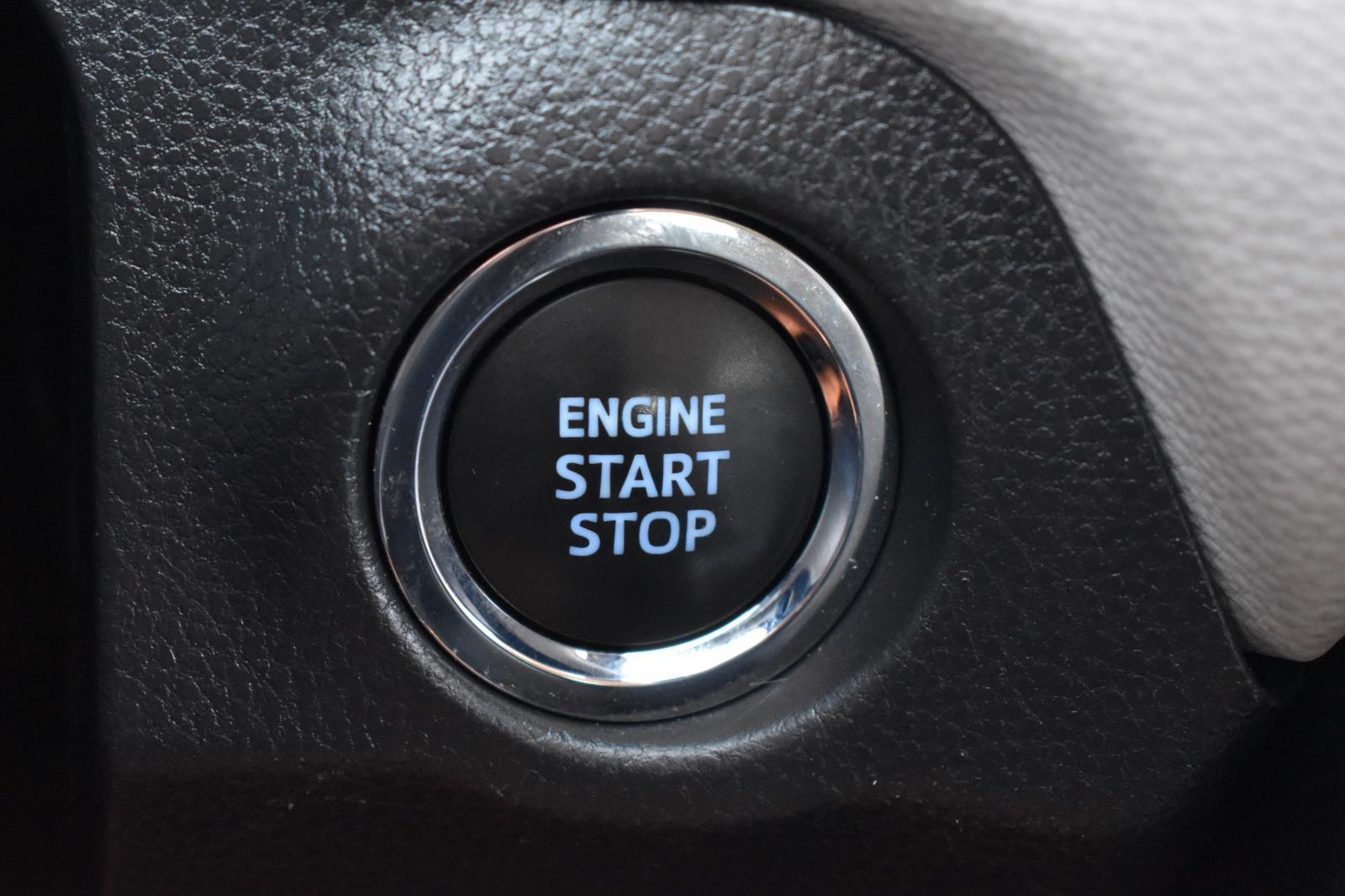 2022 Toyota RAV4 XLE Premium photo 4