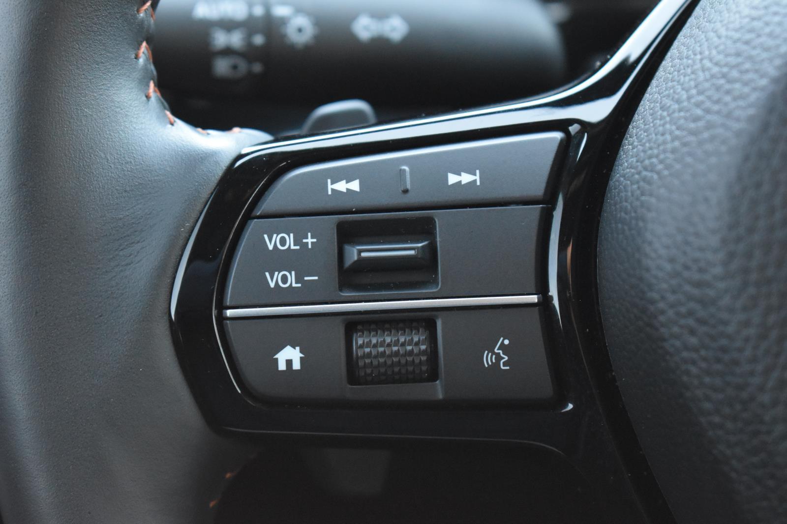 2024 Honda CR-V Hybrid Sport Touring photo 4