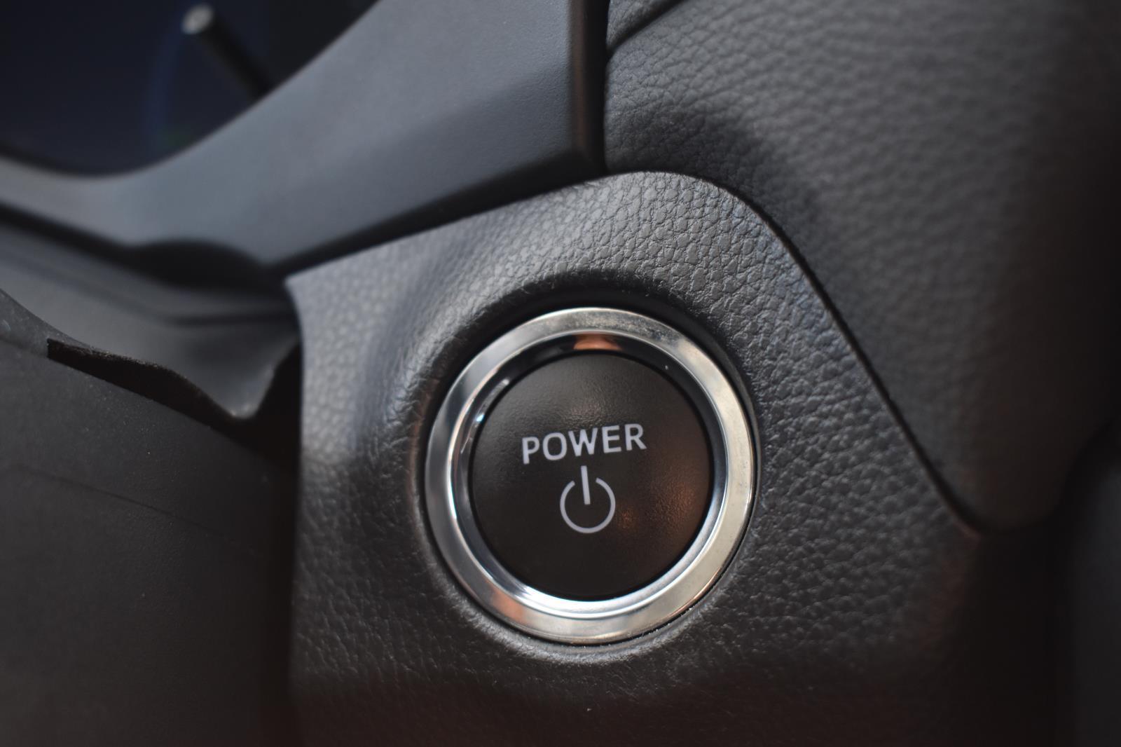 2024 Toyota RAV4 XLE - Photo 11