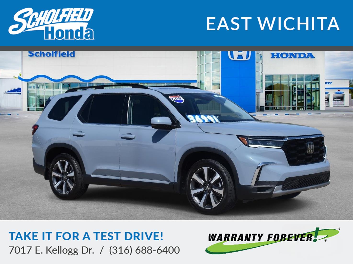 2023 Honda Pilot Touring 2WD's photo