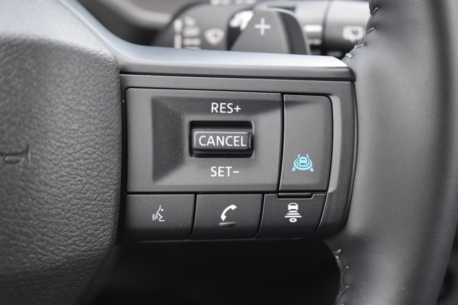 2025 Nissan Rogue SV - Photo 8