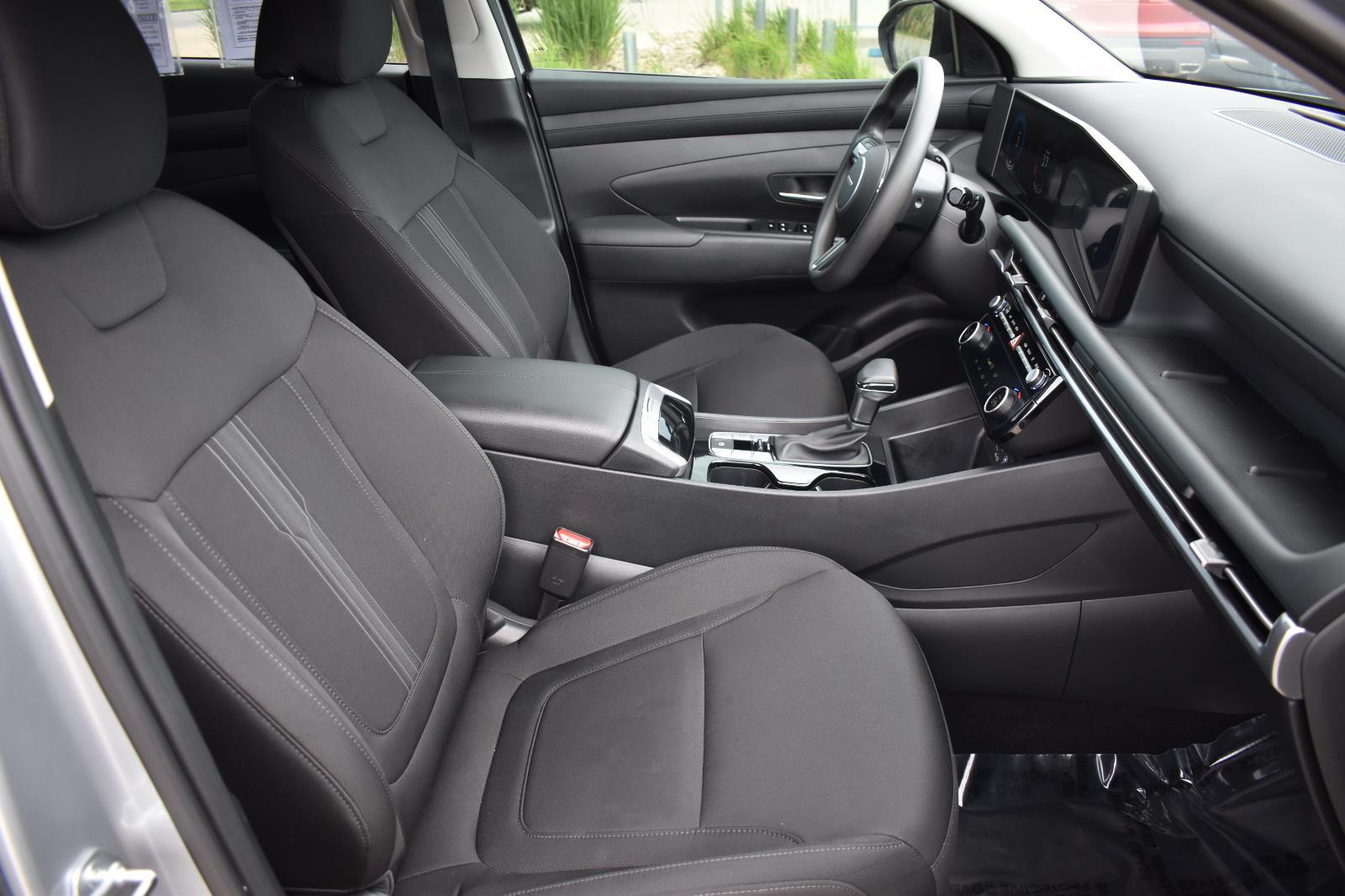 2025 Hyundai Tucson SEL Shimmering Silver - Scholfield Honda - Image 15
