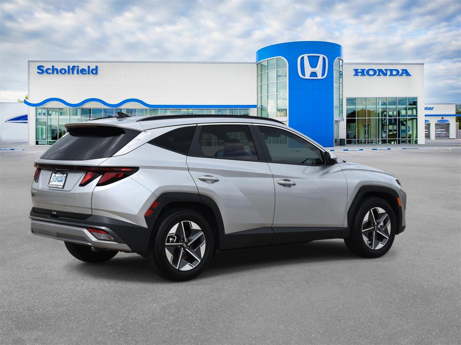2025 Hyundai Tucson SEL Shimmering Silver - Scholfield Honda - Image 3