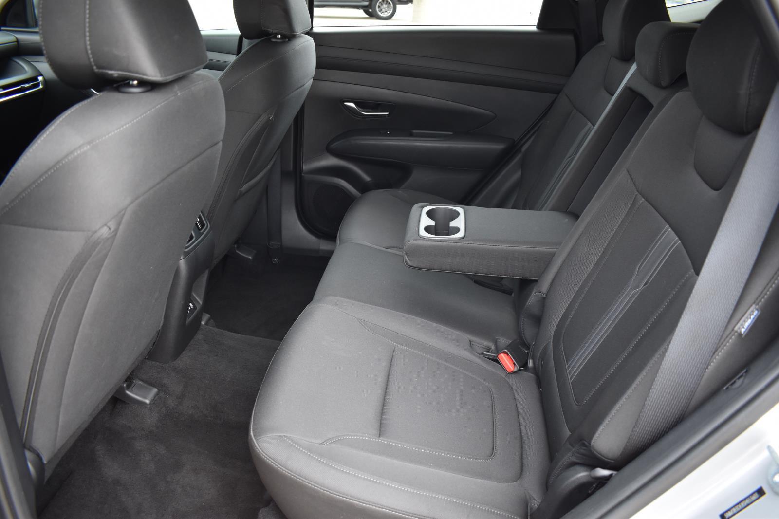 2025 Hyundai Tucson SEL Shimmering Silver - Scholfield Honda - Image 20