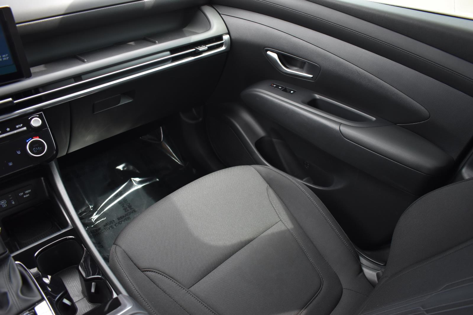 2025 Hyundai Tucson SEL Shimmering Silver - Scholfield Honda - Image 23