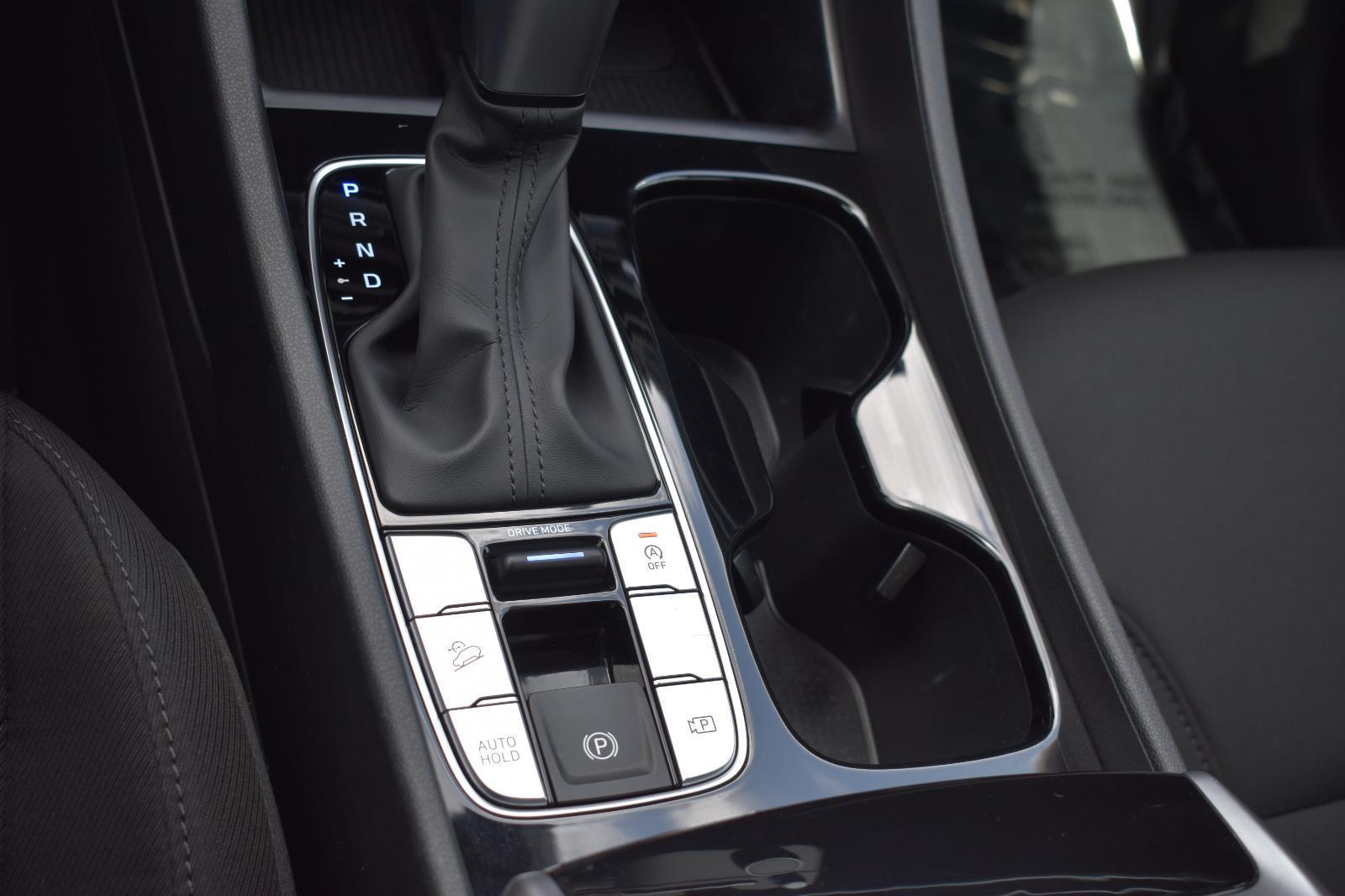 2025 Hyundai Tucson SEL Shimmering Silver - Scholfield Honda - Image 11