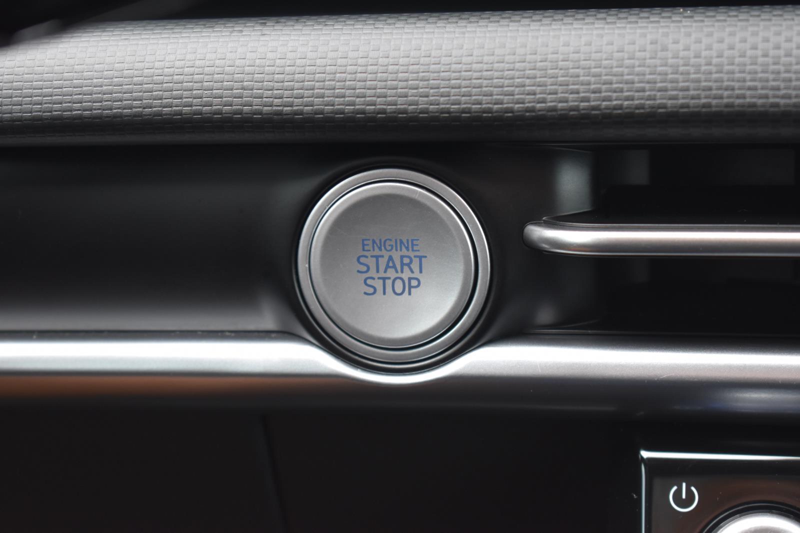 2025 Hyundai Tucson SEL Shimmering Silver - Scholfield Honda - Image 10