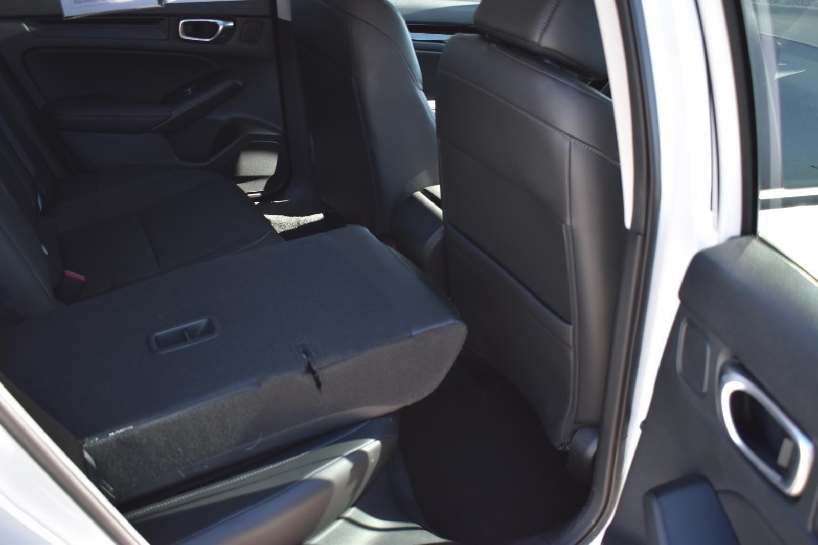 2023 Honda Civic Hatchback EX-L - Photo 18