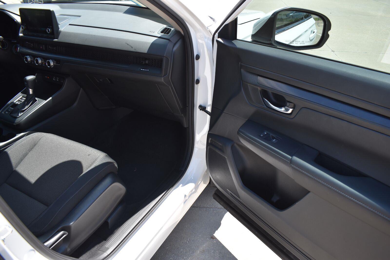 2025 Honda CR-V EX Platinum White Pearl - Scholfield Honda - Image 17