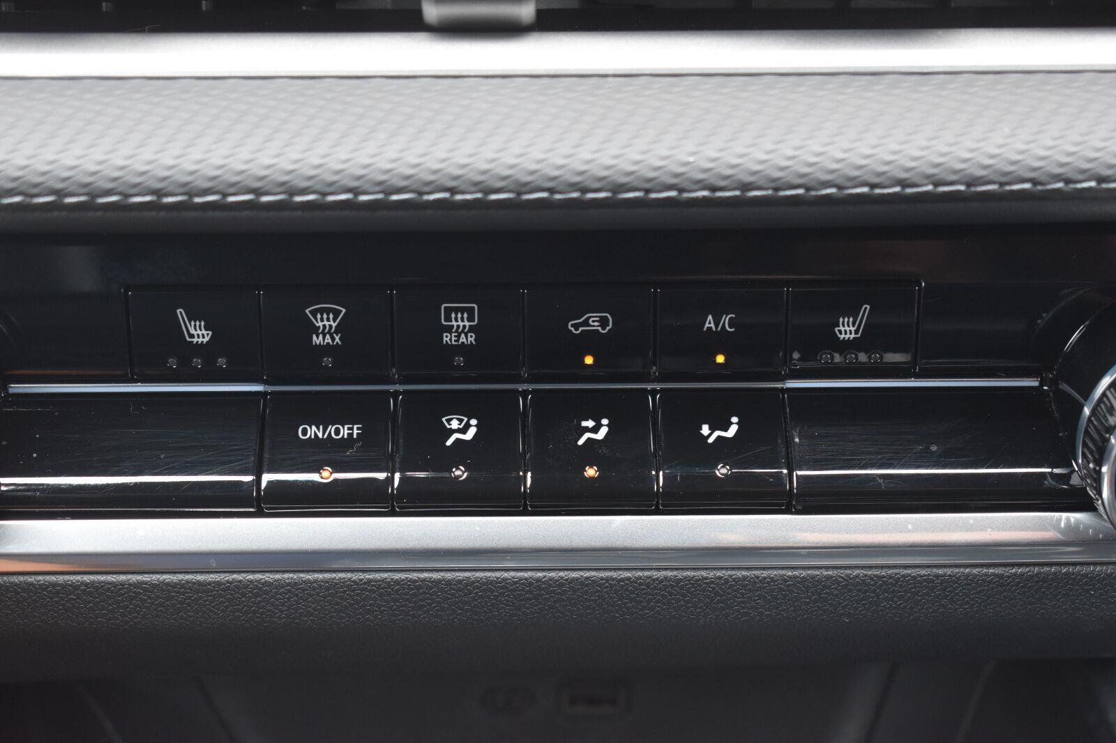 2026 Chevrolet Equinox AWD LT Mosaic Black Metallic - Scholfield Honda - Image 11