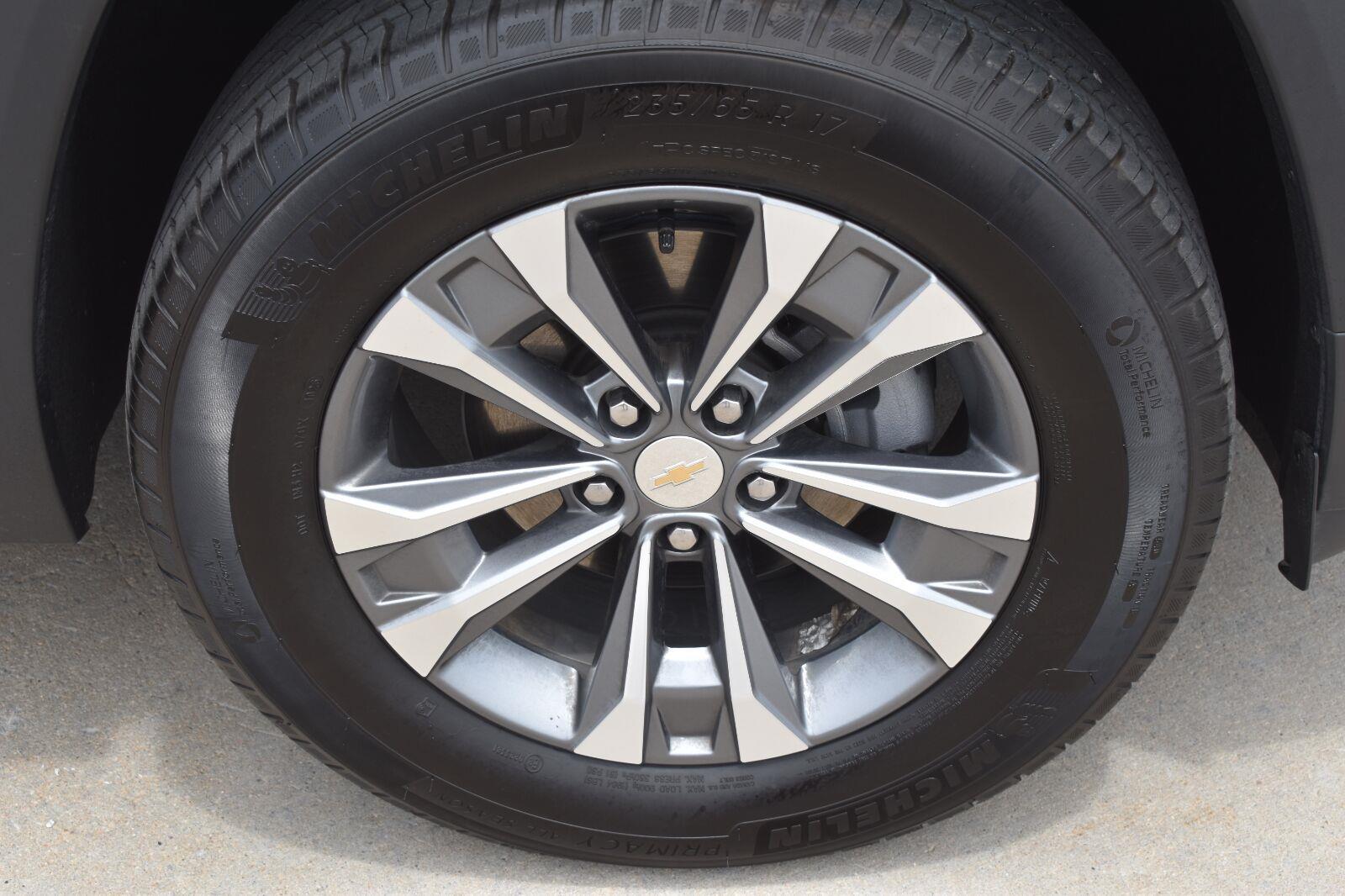 2026 Chevrolet Equinox AWD LT Mosaic Black Metallic - Scholfield Honda - Image 12