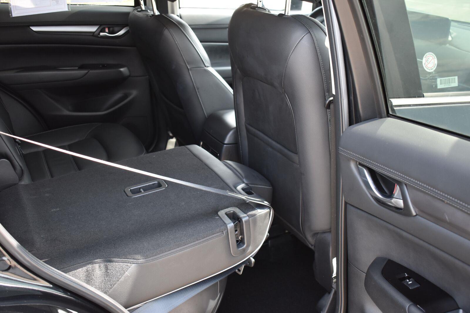 2025 Mazda CX-5 2.5 S Preferred Package Jet Black Mica - Scholfield Honda - Image 14