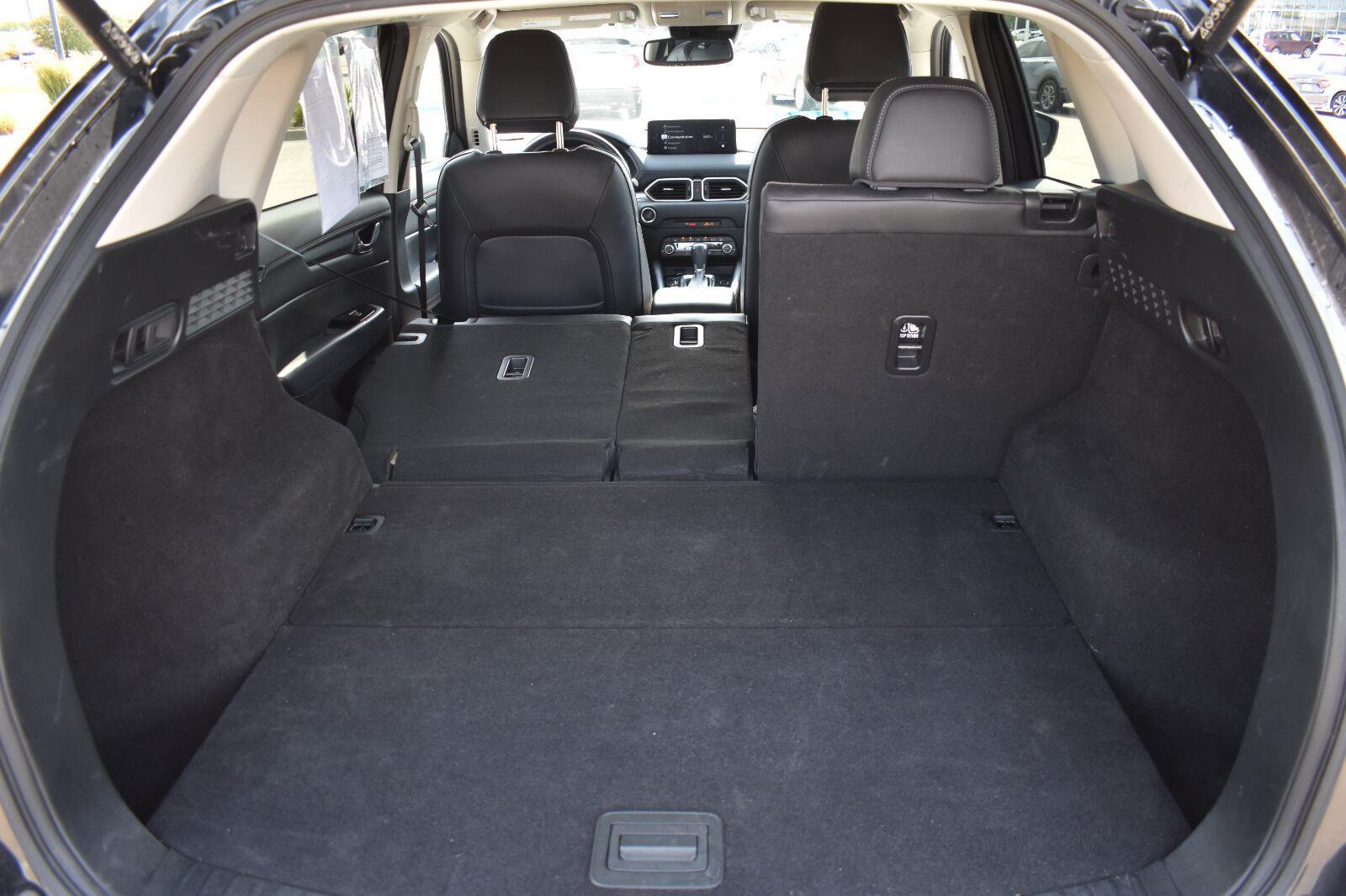 2025 Mazda CX-5 2.5 S Preferred Package Jet Black Mica - Scholfield Honda - Image 15