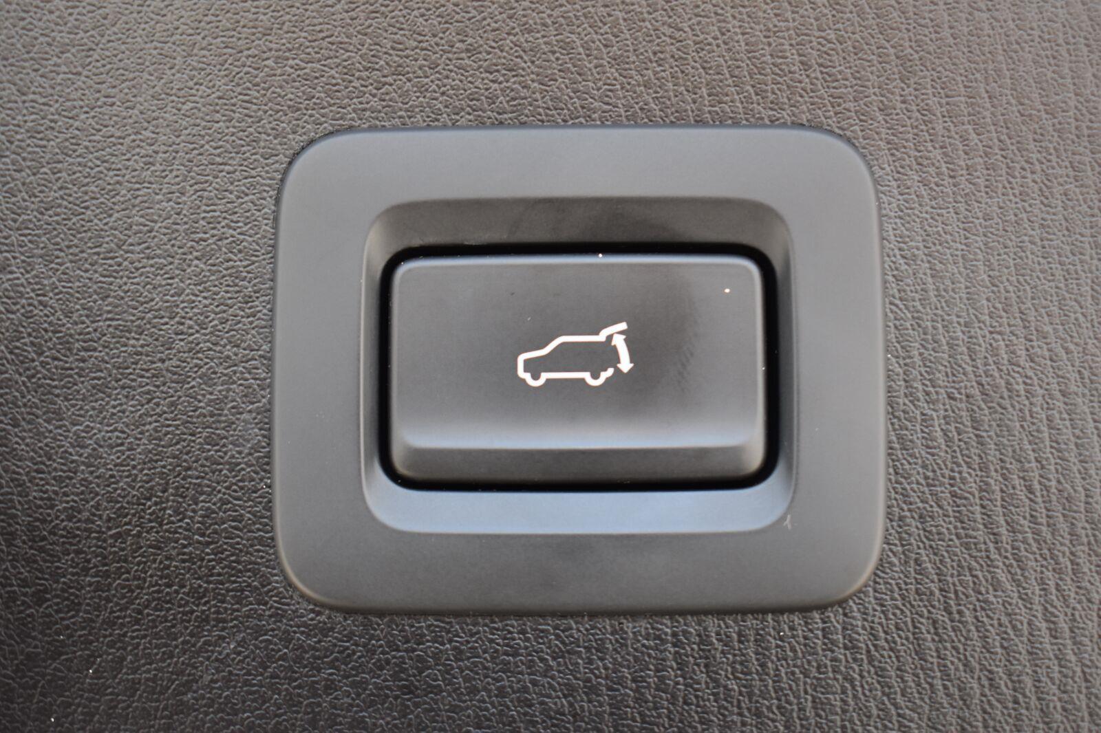 2025 Mazda CX-5 2.5 S Preferred Package Jet Black Mica - Scholfield Honda - Image 16