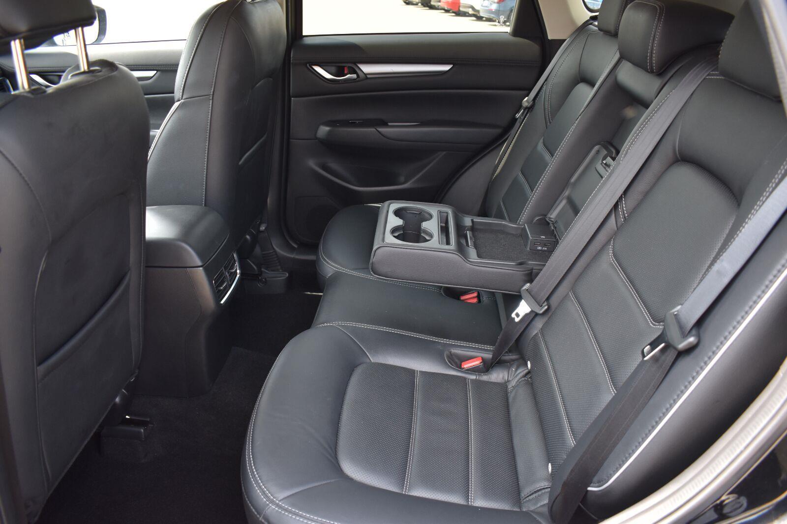 2025 Mazda CX-5 2.5 S Preferred Package Jet Black Mica - Scholfield Honda - Image 17