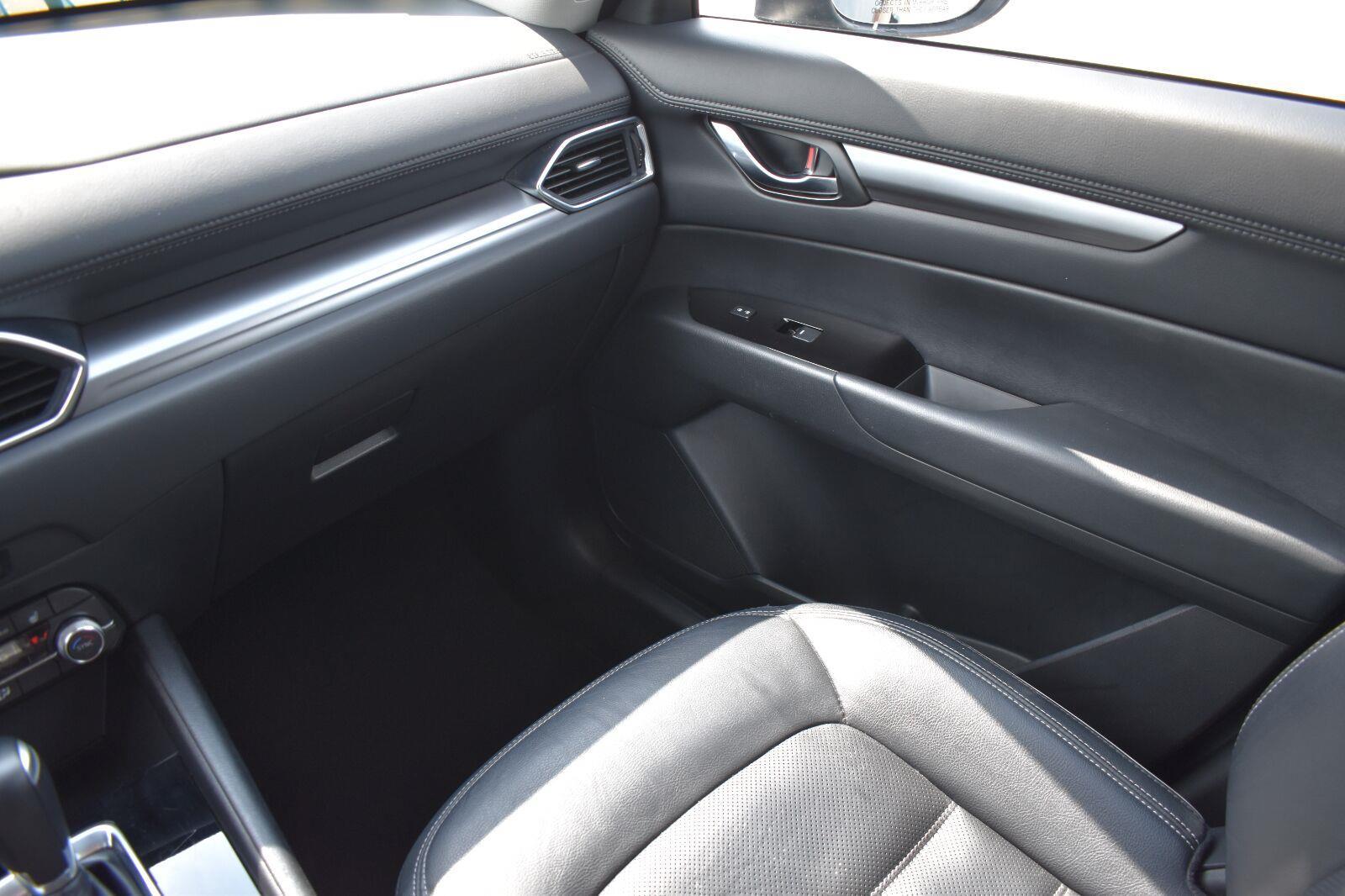 2025 Mazda CX-5 2.5 S Preferred Package Jet Black Mica - Scholfield Honda - Image 19