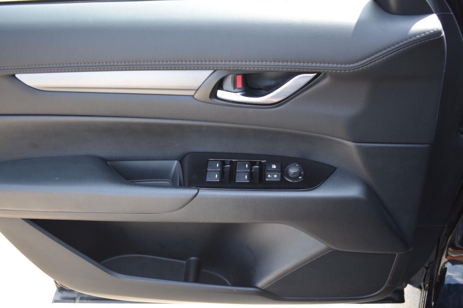 2025 Mazda CX-5 2.5 S Preferred Package Jet Black Mica - Scholfield Honda - Image 20