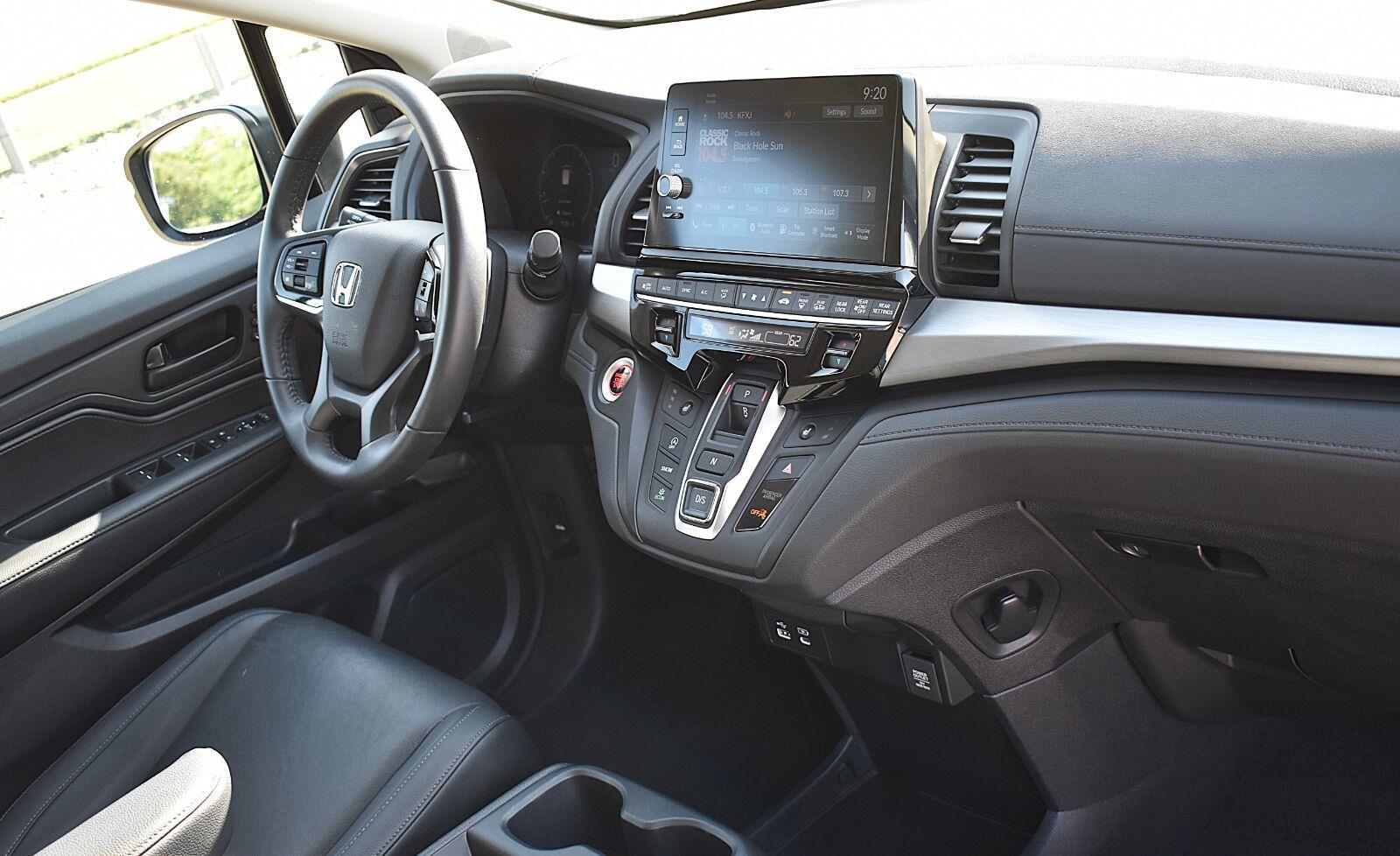 2025 Honda Odyssey EX-L - Photo 14
