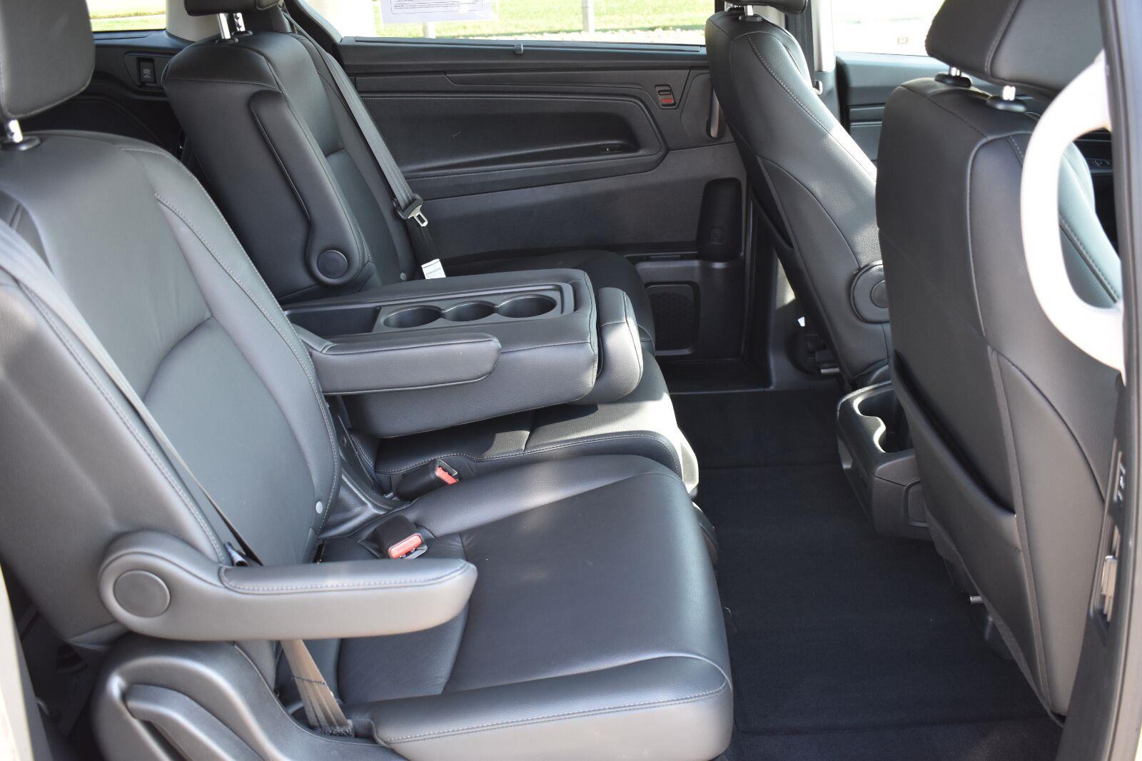 2025 Honda Odyssey EX-L - Photo 17