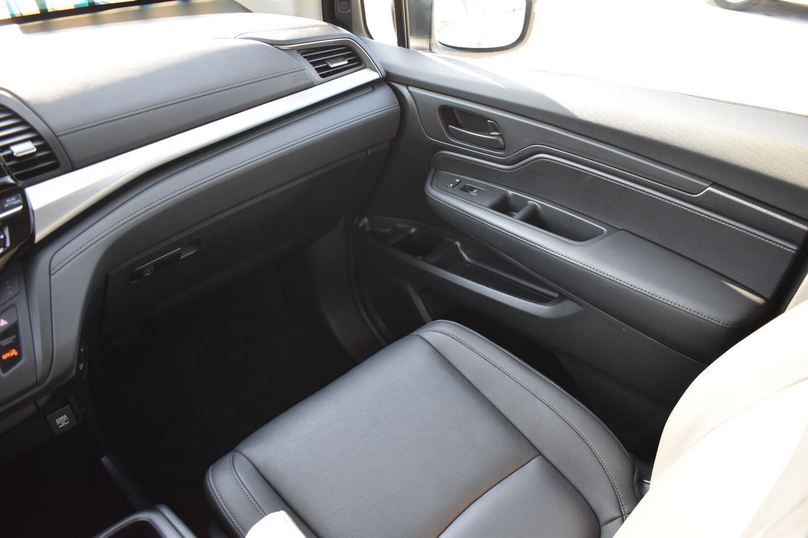 2025 Honda Odyssey EX-L - Photo 23
