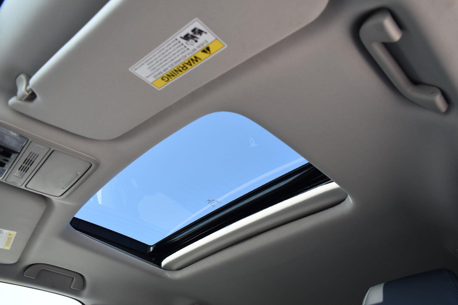 2025 Honda Odyssey EX-L - Photo 12