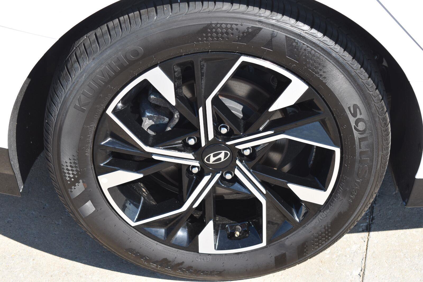 2025 Hyundai Sonata SEL Serenity White - Scholfield Honda - Image 13