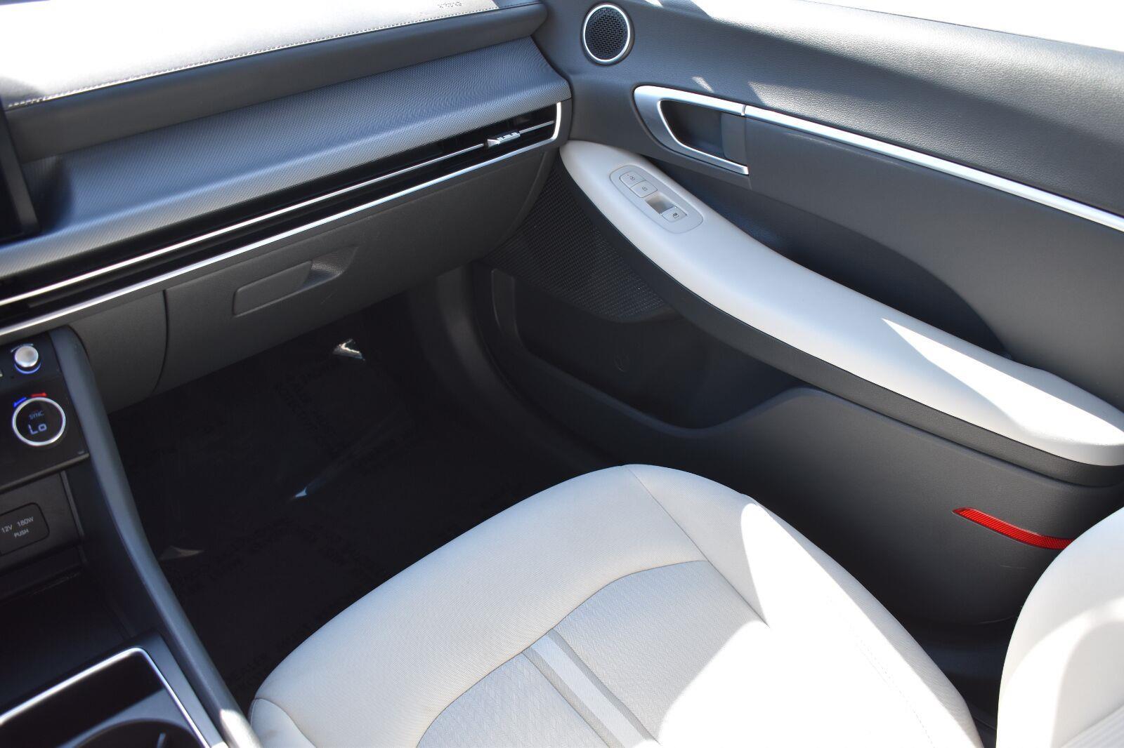 2025 Hyundai Sonata SEL Serenity White - Scholfield Honda - Image 20
