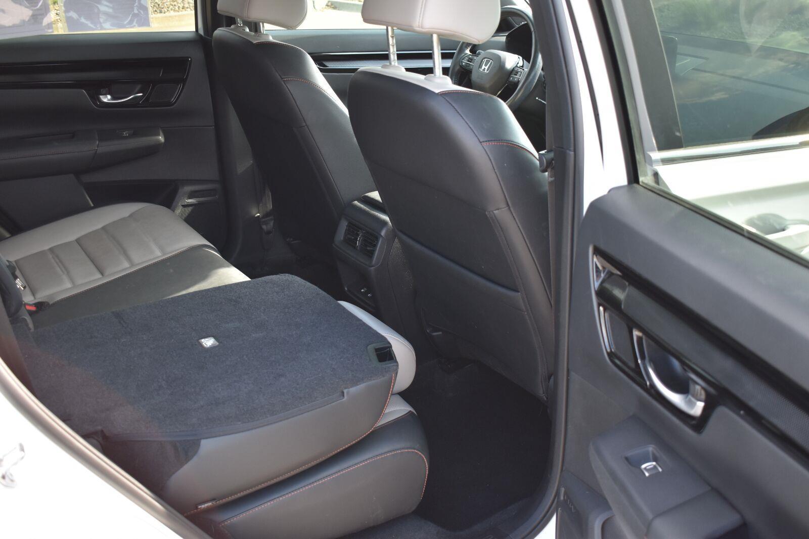2024 Honda CR-V Hybrid Sport Touring Platinum White Pearl - Scholfield Honda - Image 17