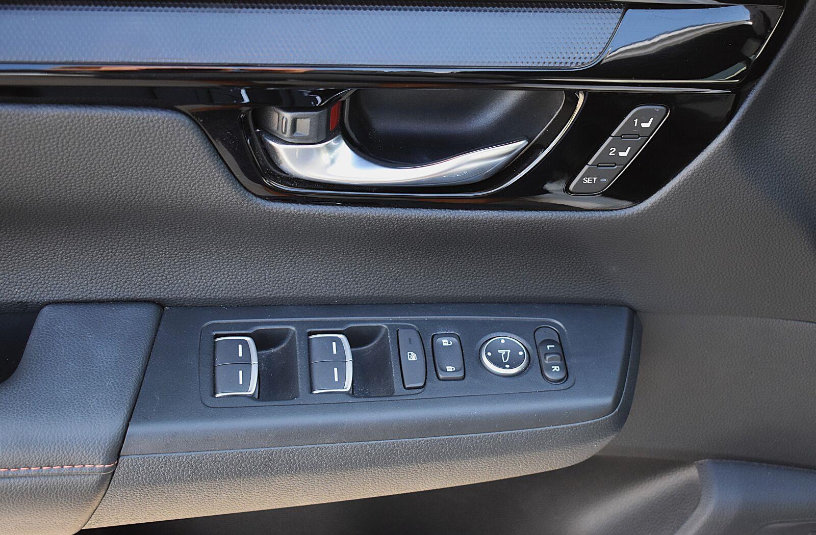 2024 Honda CR-V Hybrid Sport Touring Platinum White Pearl - Scholfield Honda - Image 22