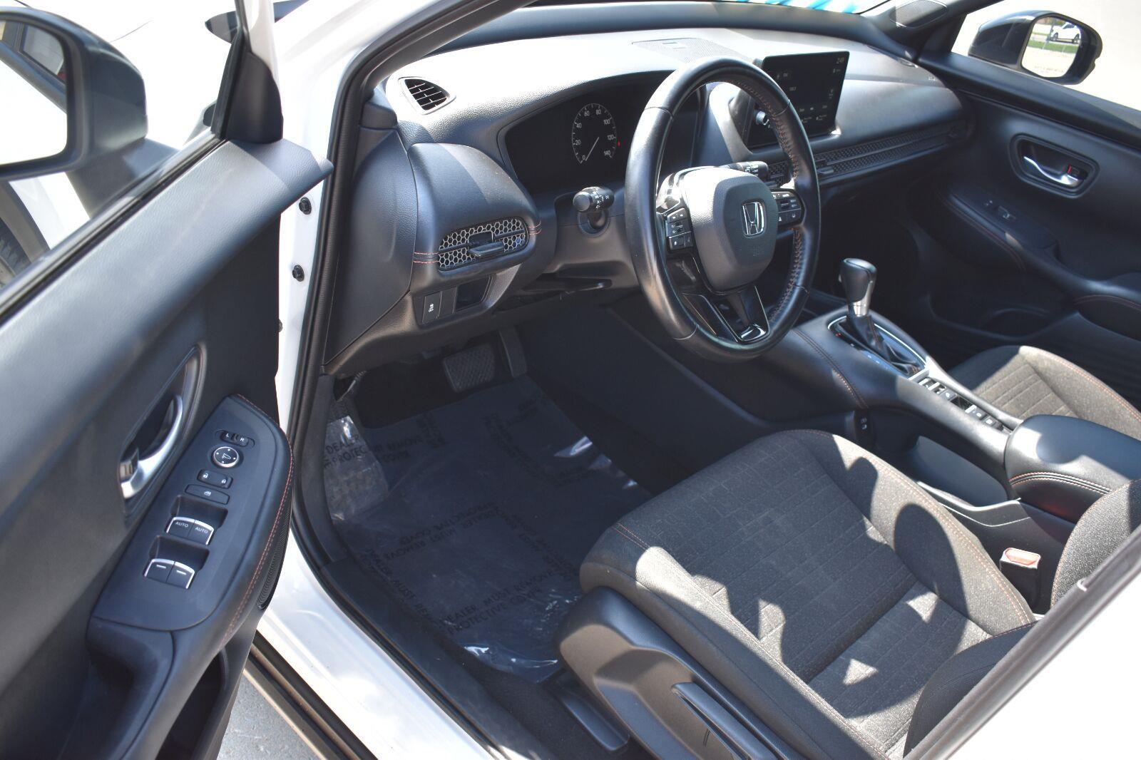 2026 Honda HR-V Sport Platinum White Pearl - Scholfield Honda - Image 12