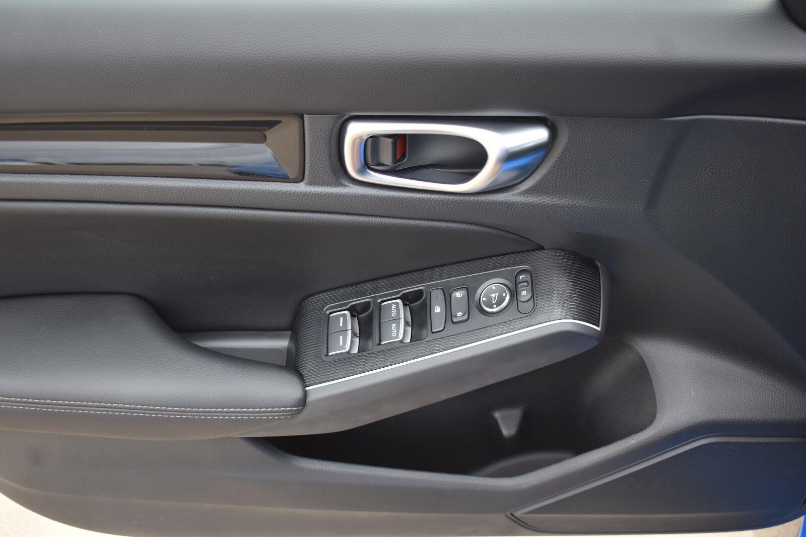 2025 Honda Civic Hatchback Hybrid Sport Touring Boost Blue Pearl - Scholfield Honda - Image 22
