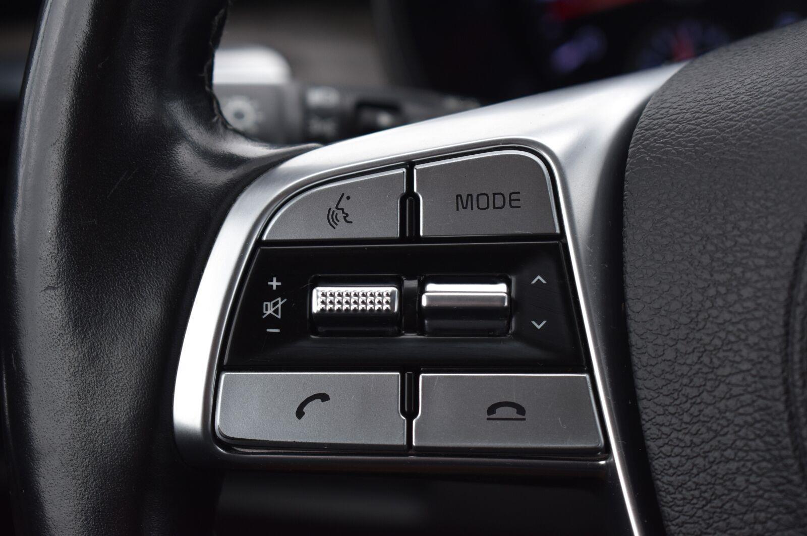 2021 Kia Telluride SX Glacial White Pearl - Scholfield Honda - Image 5
