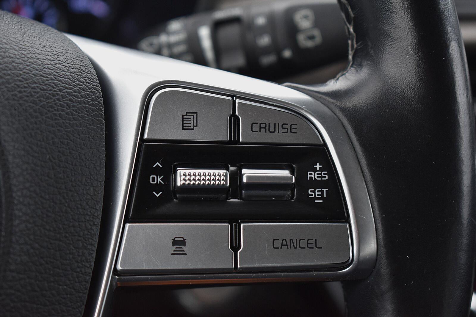 2021 Kia Telluride SX Glacial White Pearl - Scholfield Honda - Image 7