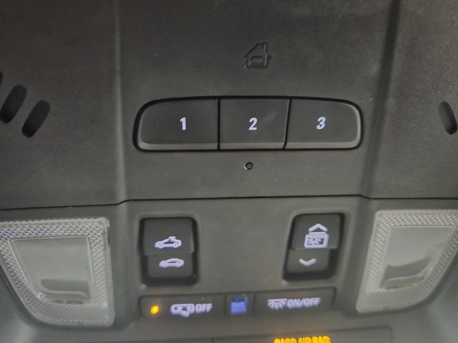 2017 Cadillac XT5 Luxury - Photo 22